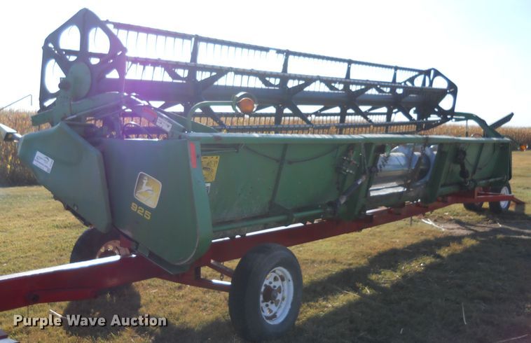 image for item DF4509 1997 John Deere 925F flex head