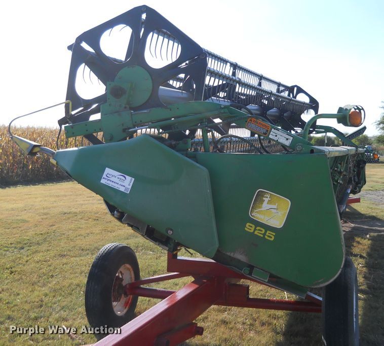 image for item DF4509 1997 John Deere 925F flex head