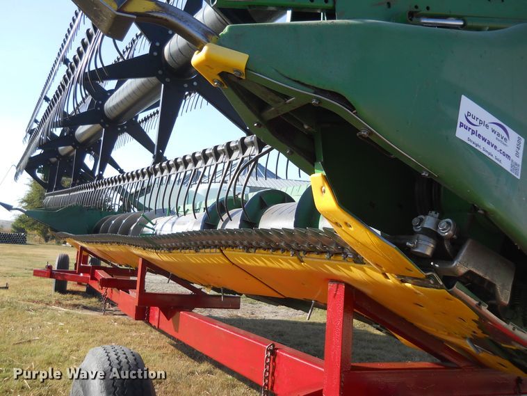 image for item DF4509 1997 John Deere 925F flex head