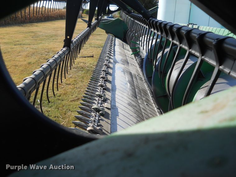 image for item DF4509 1997 John Deere 925F flex head