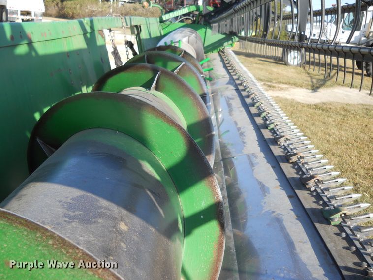 image for item DF4509 1997 John Deere 925F flex head