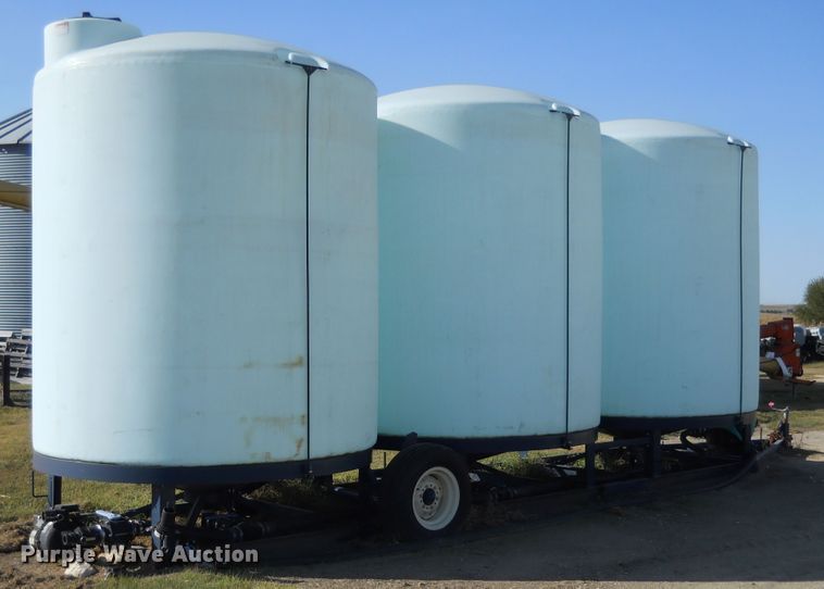 image for item DF4511 Schaben triple cone bottom fertilizer trailer