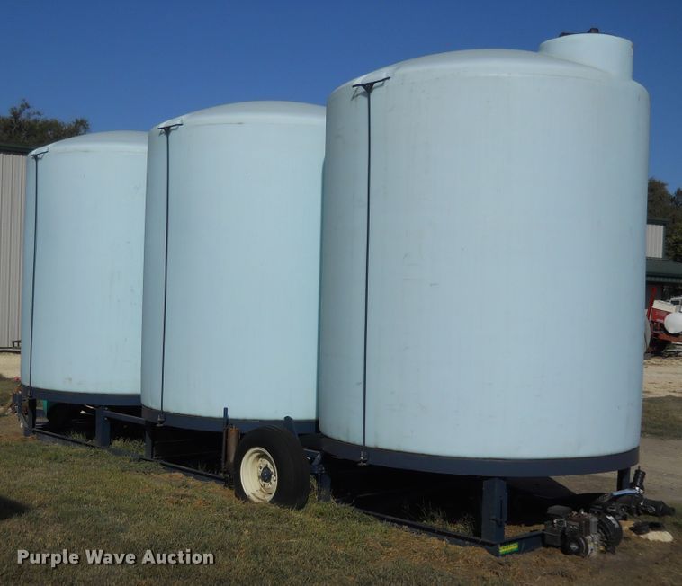 image for item DF4511 Schaben triple cone bottom fertilizer trailer