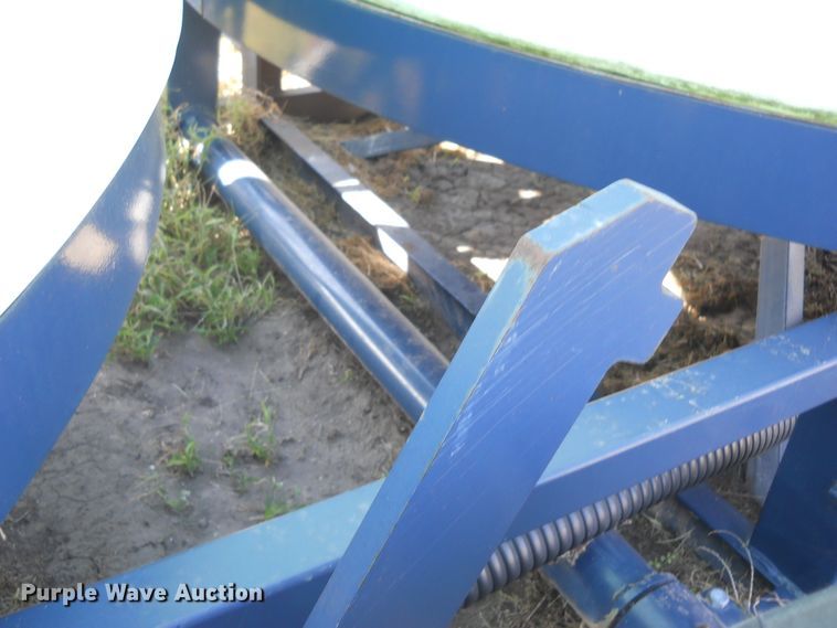 image for item DF4511 Schaben triple cone bottom fertilizer trailer