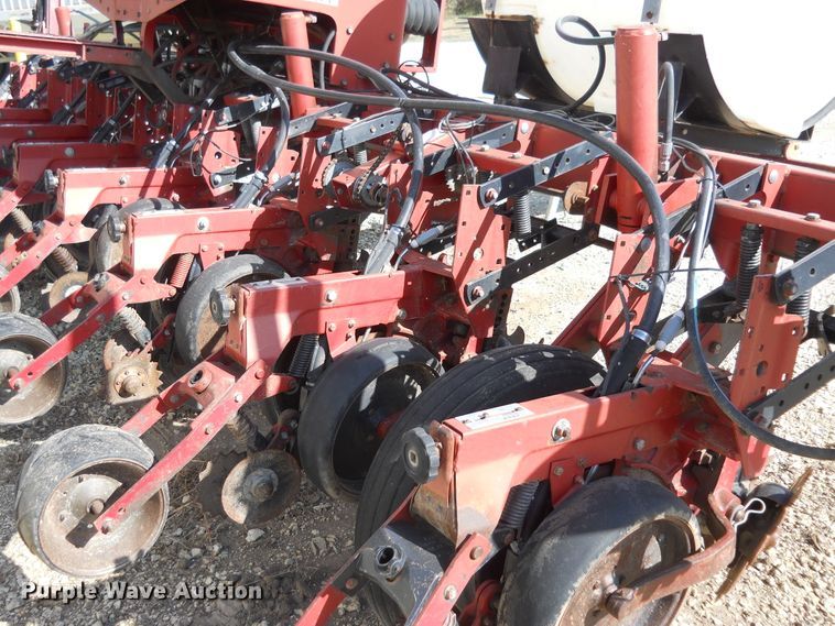 image for item DF4514 1991 Case IH 900 Cyclo Air planter
