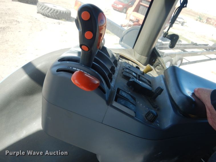 image for item DG4626 2003 New Holland TG285  MFWD tractor