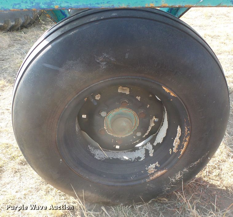 image for item DG8363 1965 anhydrous ammonia tank