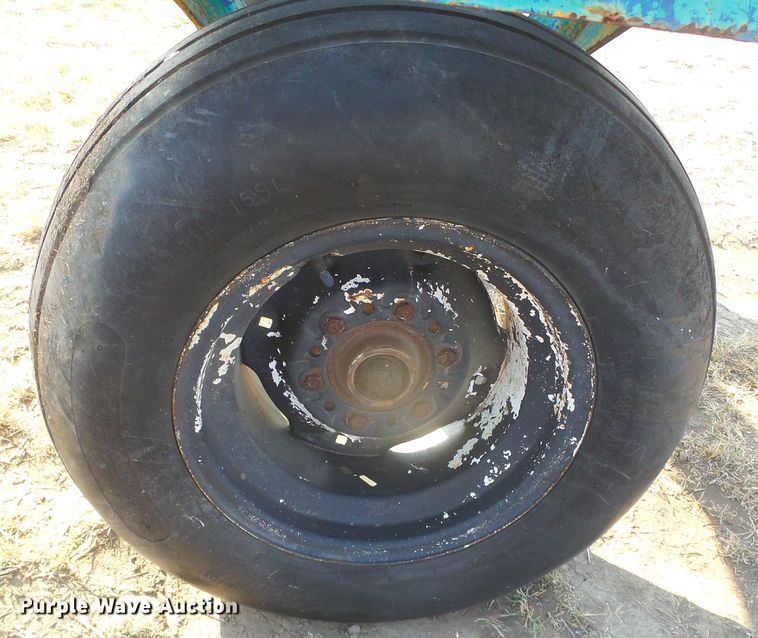 image for item DG8363 1965 anhydrous ammonia tank