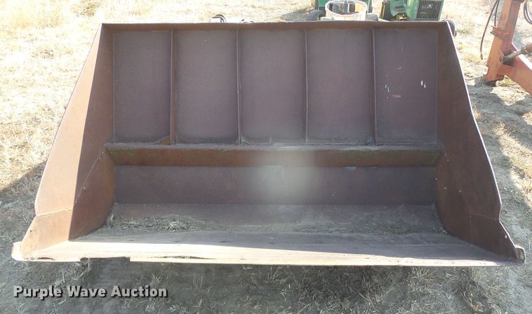 image for item DG8366 John Deere 48  loader