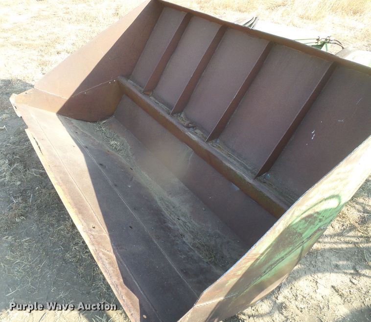 image for item DG8366 John Deere 48  loader