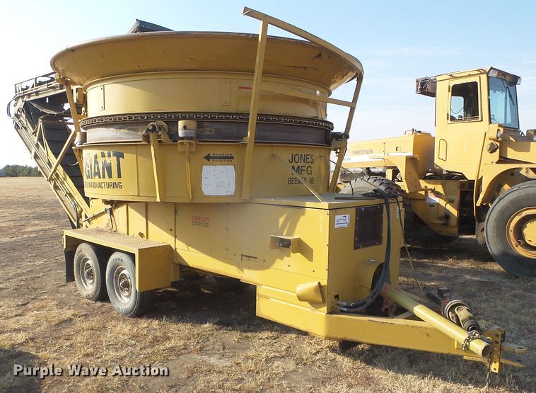 image for item DG8368 Mighty-giant tub grinder