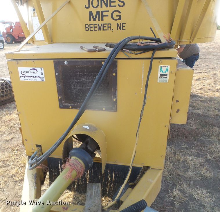 image for item DG8368 Mighty-giant tub grinder