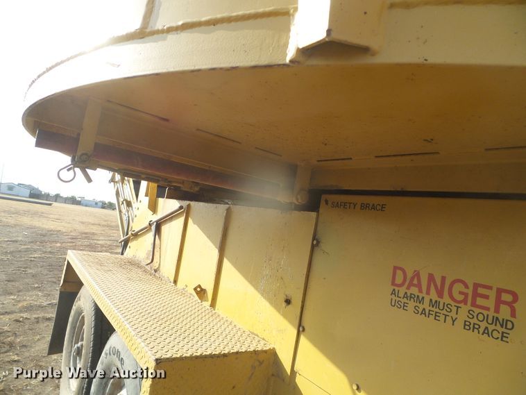 image for item DG8368 Mighty-giant tub grinder