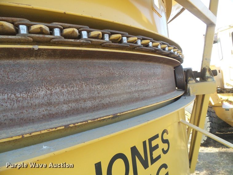 image for item DG8368 Mighty-giant tub grinder