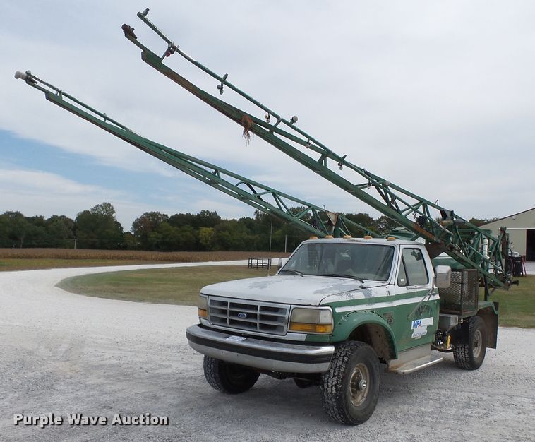 image for item DH3949 1993 Ford F350 applicator truck