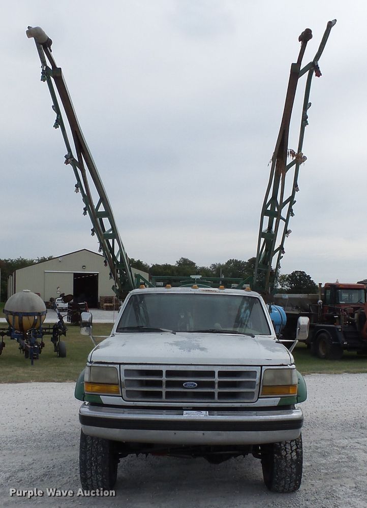 image for item DH3949 1993 Ford F350 applicator truck