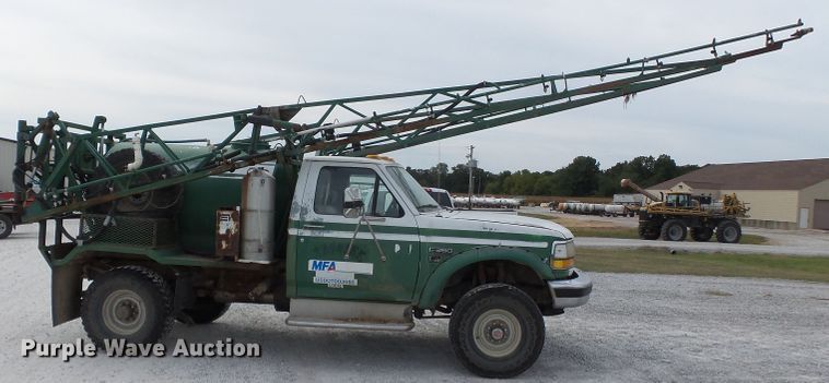 image for item DH3949 1993 Ford F350 applicator truck