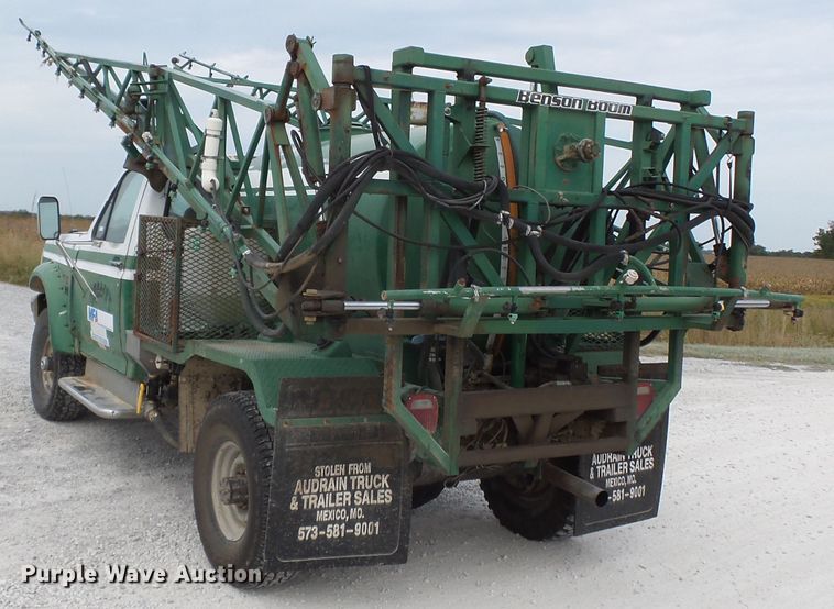 image for item DH3949 1993 Ford F350 applicator truck