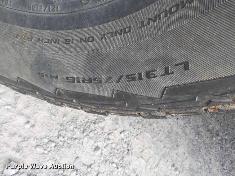 image for item DH3949 1993 Ford F350 applicator truck