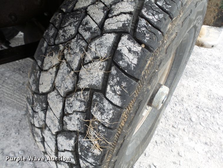 image for item DH3949 1993 Ford F350 applicator truck