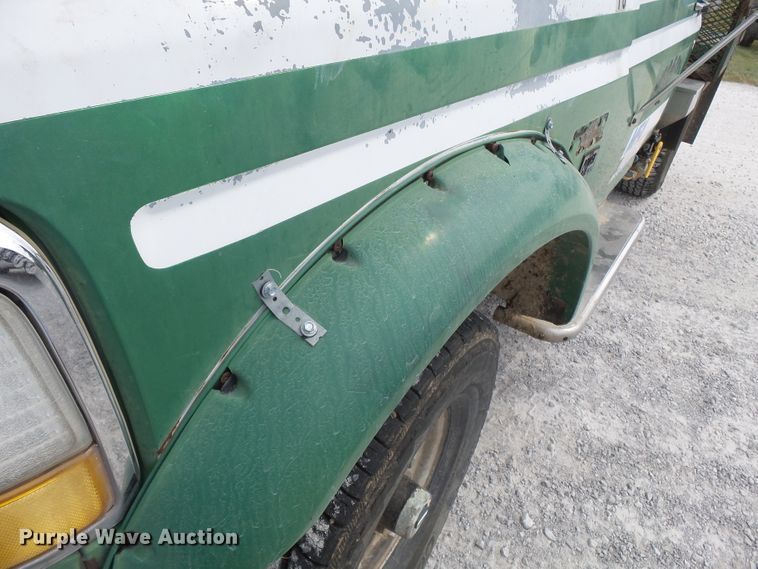 image for item DH3949 1993 Ford F350 applicator truck
