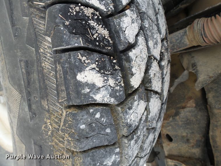 image for item DH3949 1993 Ford F350 applicator truck