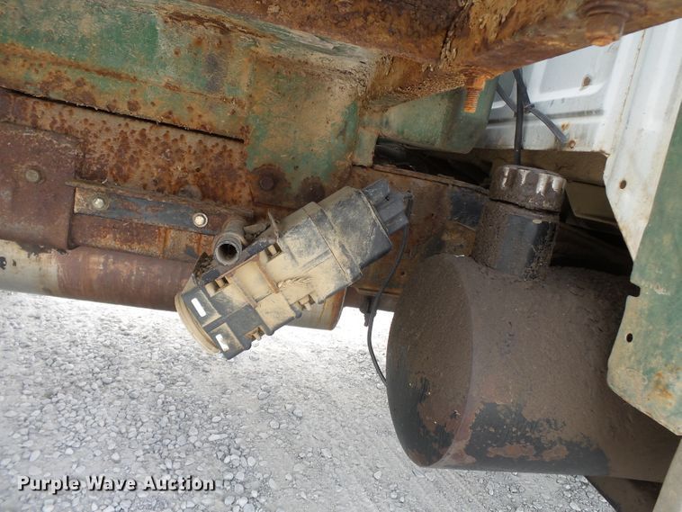 image for item DH3949 1993 Ford F350 applicator truck