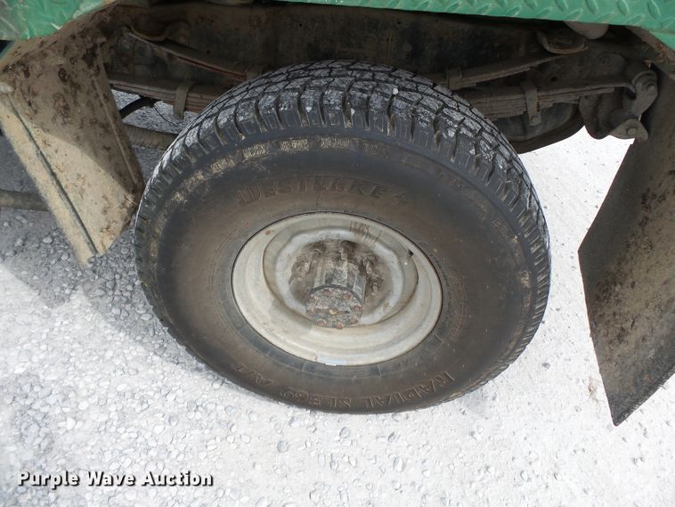 image for item DH3949 1993 Ford F350 applicator truck