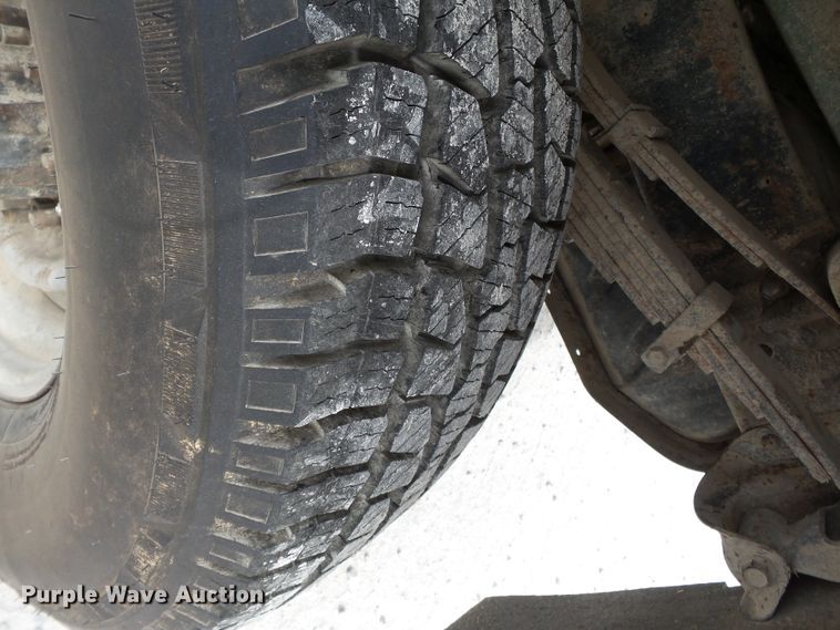 image for item DH3949 1993 Ford F350 applicator truck