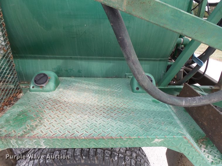 image for item DH3949 1993 Ford F350 applicator truck