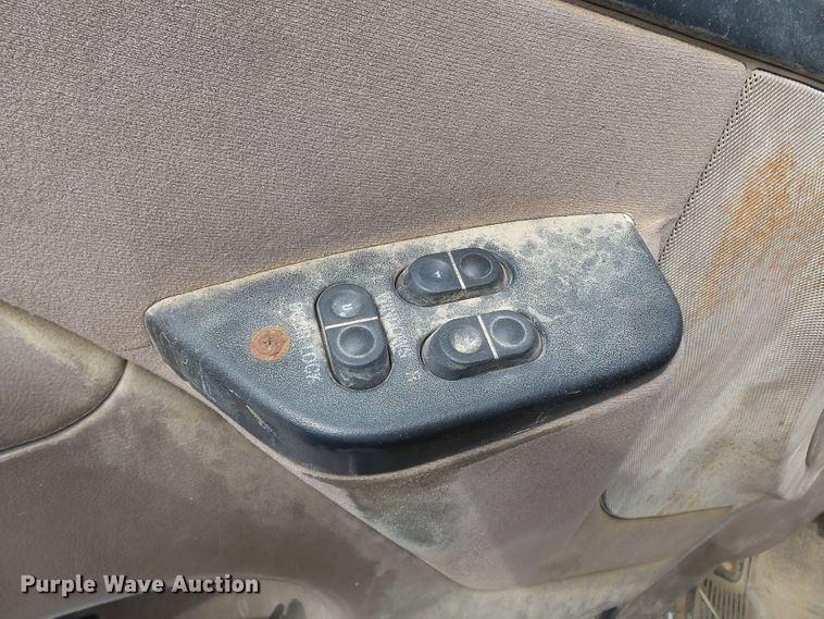 image for item DH3949 1993 Ford F350 applicator truck