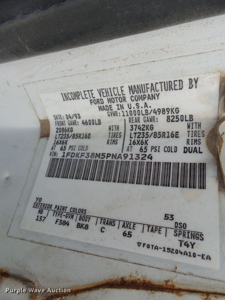 image for item DH3949 1993 Ford F350 applicator truck