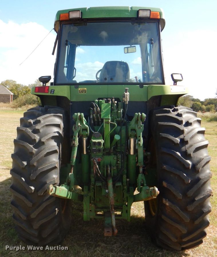 image for item DH5389 1993 John Deere 7800  tractor