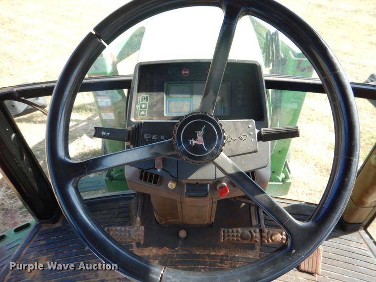 image for item DH5389 1993 John Deere 7800  tractor