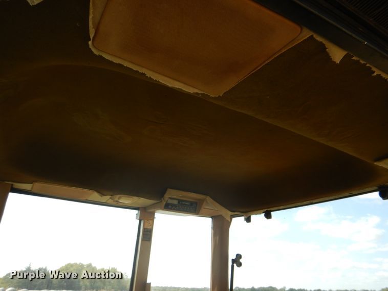 image for item DH5389 1993 John Deere 7800  tractor