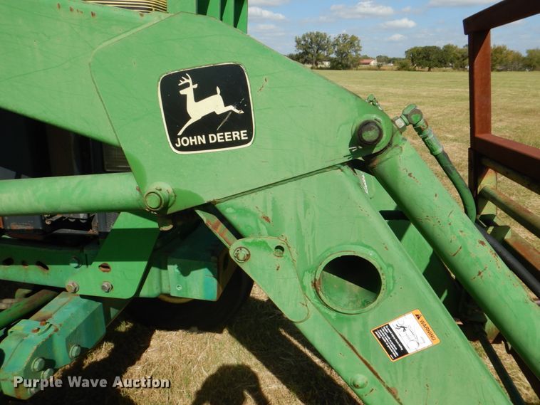image for item DH5389 1993 John Deere 7800  tractor