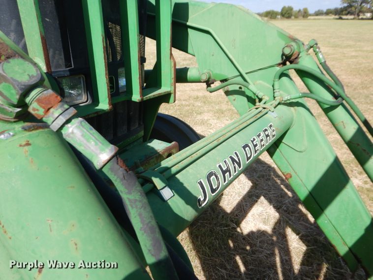 image for item DH5389 1993 John Deere 7800  tractor