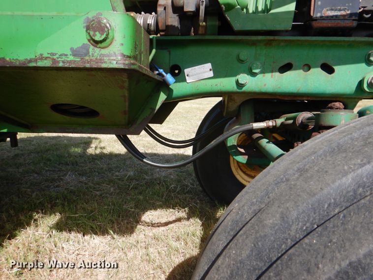 image for item DH5389 1993 John Deere 7800  tractor