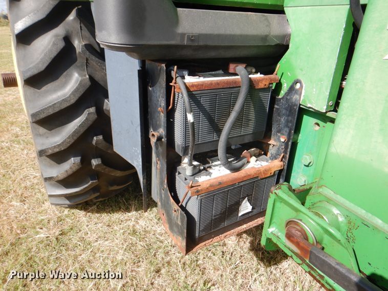 image for item DH5389 1993 John Deere 7800  tractor