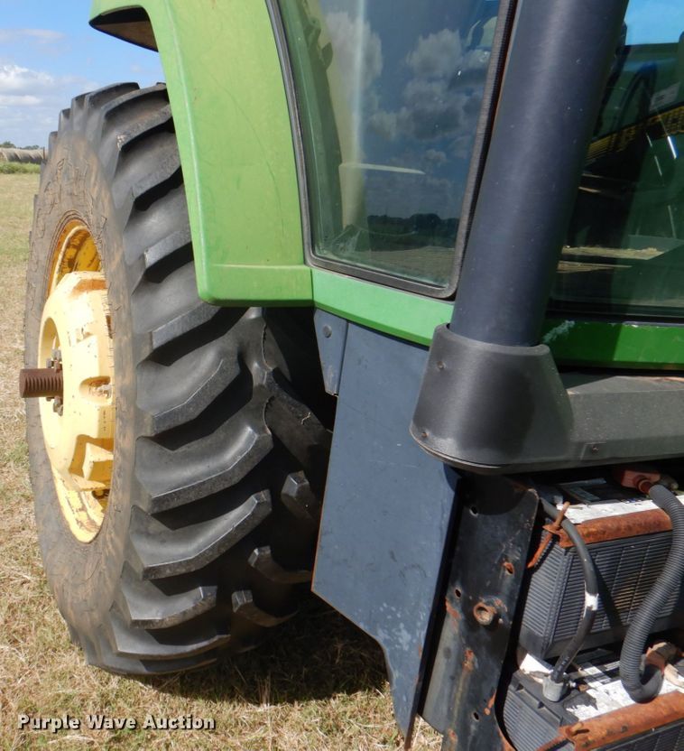 image for item DH5389 1993 John Deere 7800  tractor