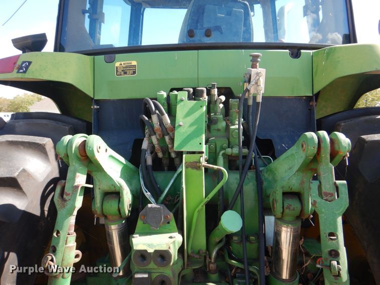 image for item DH5389 1993 John Deere 7800  tractor