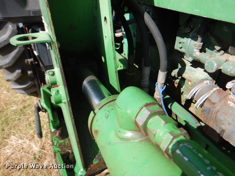 image for item DH5389 1993 John Deere 7800  tractor