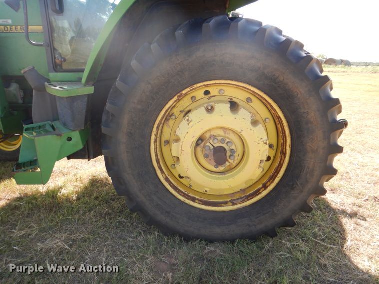 image for item DH5389 1993 John Deere 7800  tractor