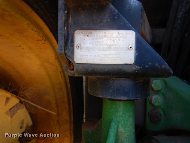 image for item DH5389 1993 John Deere 7800  tractor