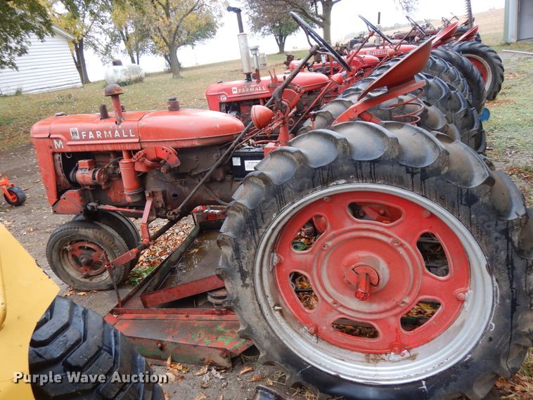 image for item DH6729 1949 International Farmall C  tractor