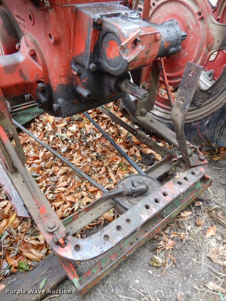 image for item DH6729 1949 International Farmall C  tractor