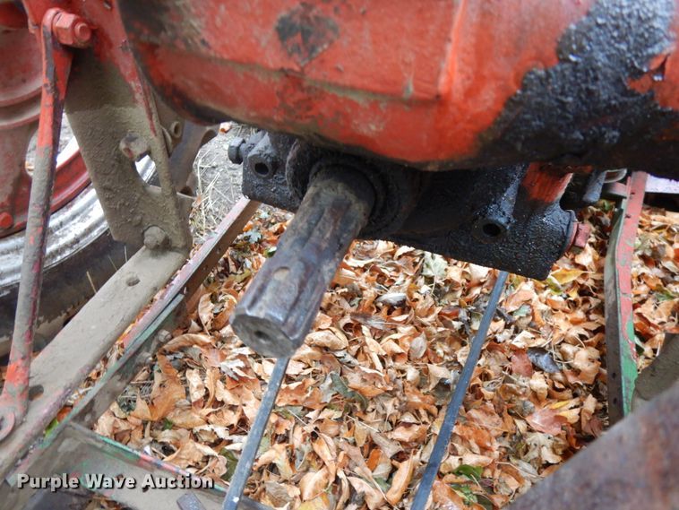 image for item DH6729 1949 International Farmall C  tractor