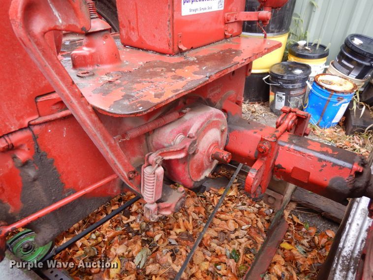 image for item DH6729 1949 International Farmall C  tractor