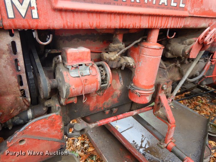 image for item DH6729 1949 International Farmall C  tractor