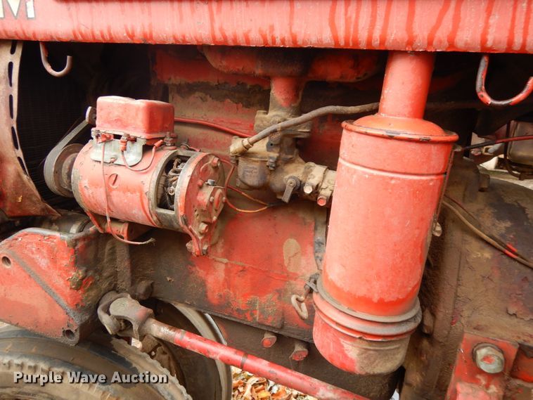 image for item DH6729 1949 International Farmall C  tractor